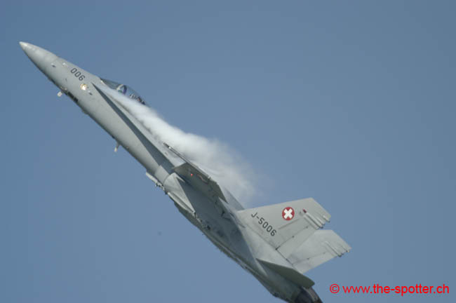 Swiss-F-18C (11)