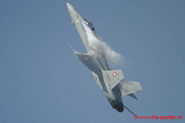 Swiss-F-18C (12)