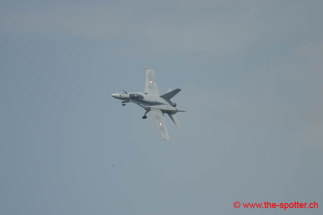 Swiss-F-18C (18)