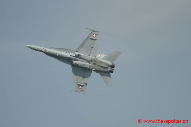 Swiss-F-18C (9)