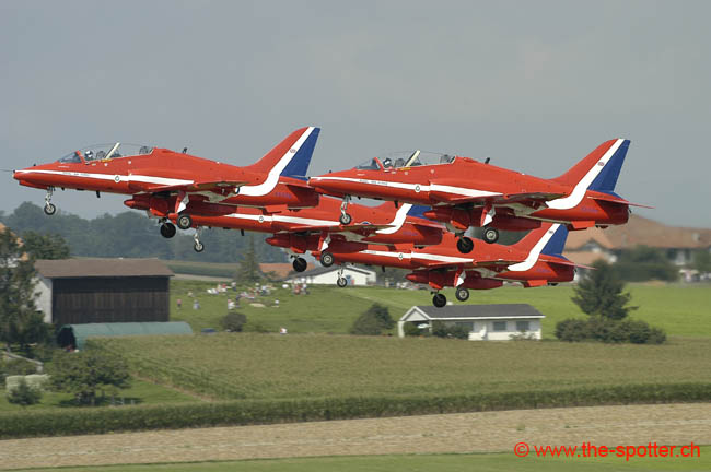 Red-Arrows (11)