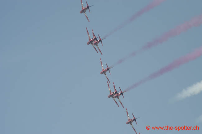 Red-Arrows (16)