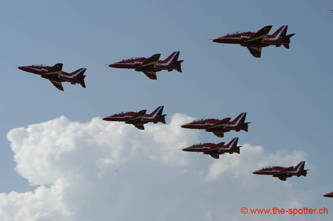 Red-Arrows (2)