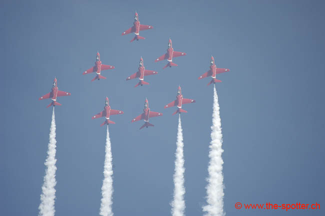 Red-Arrows (24)