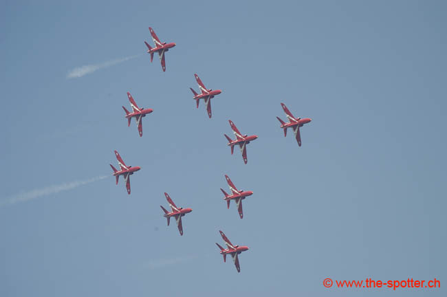 Red-Arrows (25)