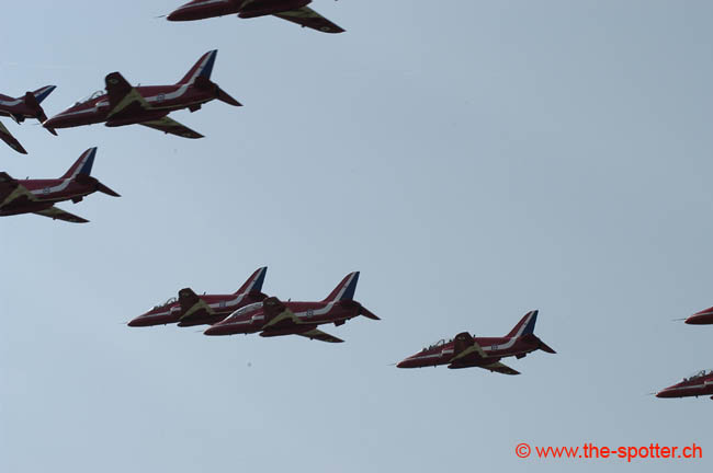 Red-Arrows (3)