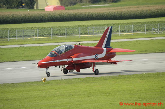 Red-Arrows (4)