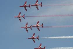 Red-Arrows (15)