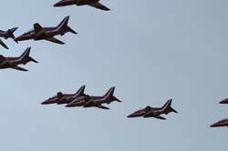 Red-Arrows (3)