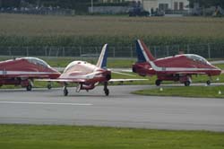Red-Arrows (8)