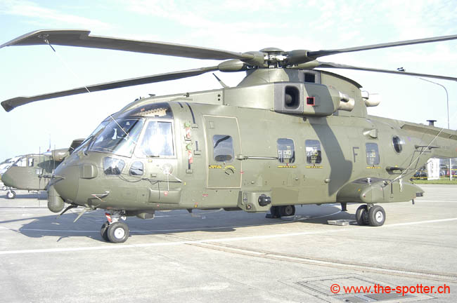 Eh-101-Merlin (1)