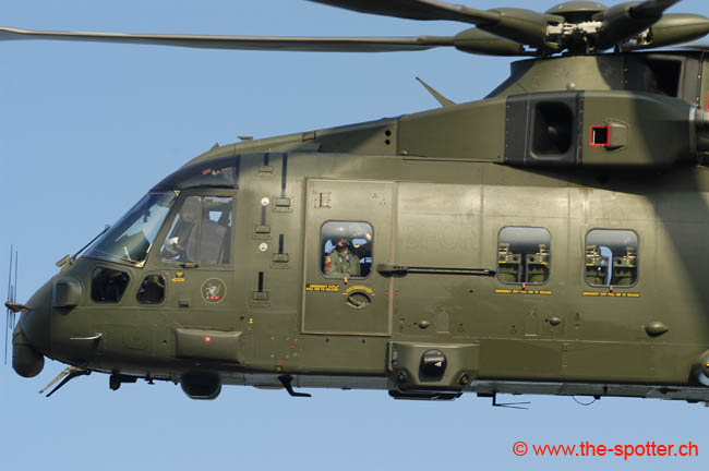 Eh-101-Merlin (12)