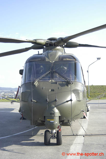Eh-101-Merlin (2)