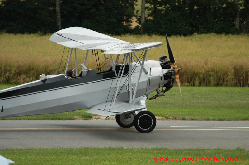 YVAIR05 in flight-1012