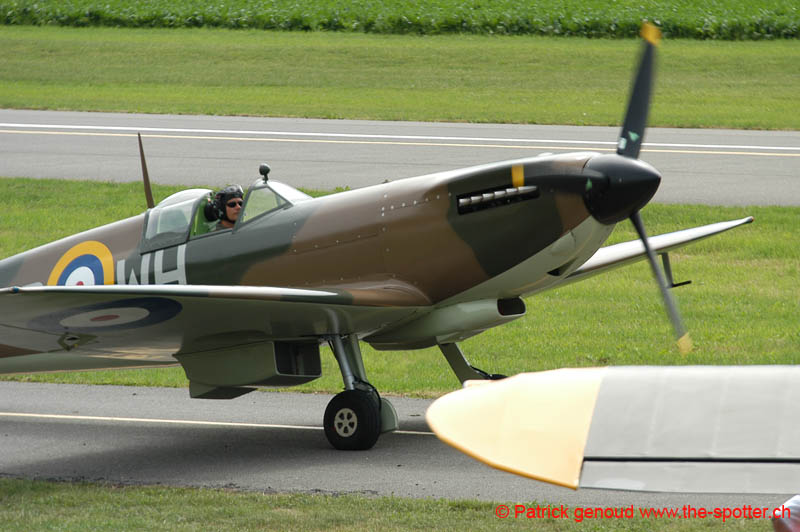 YVAIR05 in flight-1041