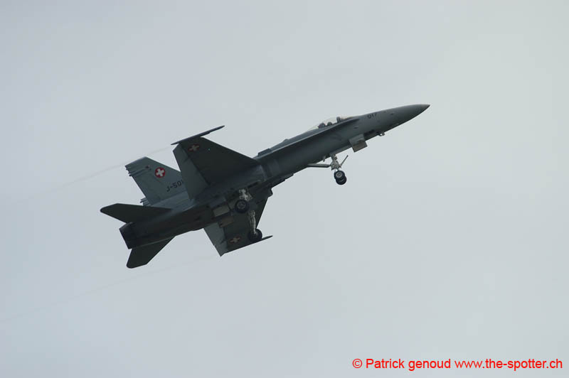 YVAIR05 in flight-1153
