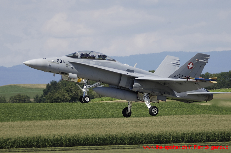 Falcon VS Hornet 23-24.08100