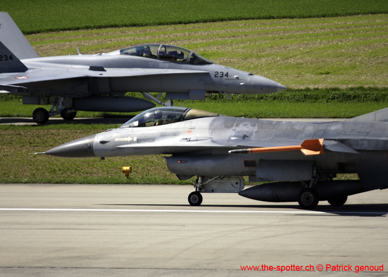 Falcon VS Hornet 23-24.08120