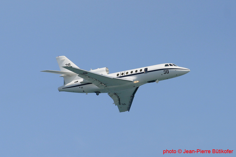 Douarnenez 060727 002-Dassault Falcon 50M