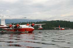 CAA9 070718 008-Martin Mars JRM-3 C-FLYK+C-FLYL