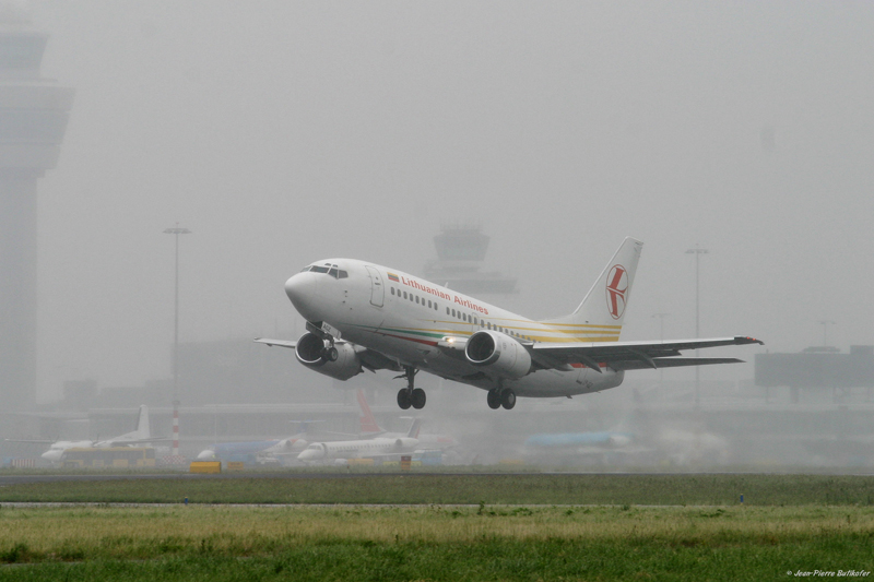 AMS 060621 08-Boeing B-737 LY-AGZ Lithuanian Airlines