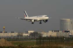 AMS 070328 15-Airbus A-320 F-GKXM Air France