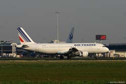 AMS 070328 16-Airbus A-320 F-GKXM Air France