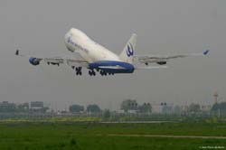 AMS 070425 34-Boeing B-747 B-2428 Great Wall Airlines