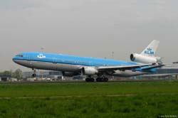 AMS 070425 35-Mc Donnell MD-11 PH-KCH KLM