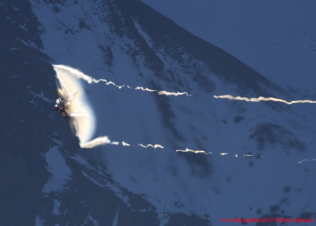 axalp-09-10-256