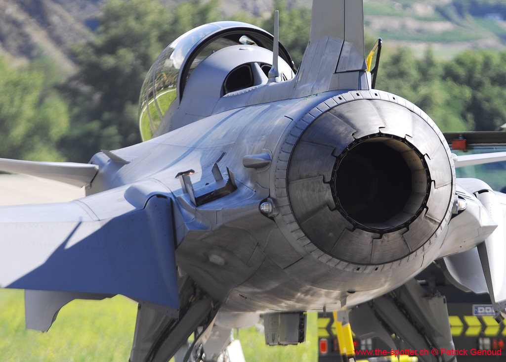 grippen-13-08-08-102