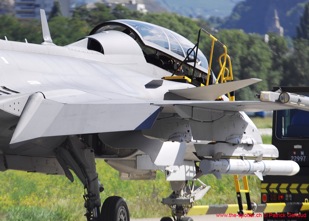 grippen-13-08-08-105