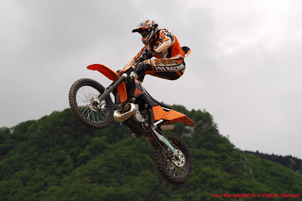 cross-17-05-08-114