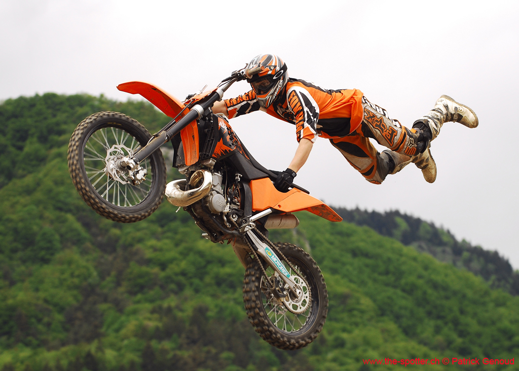 cross-17-05-08-125