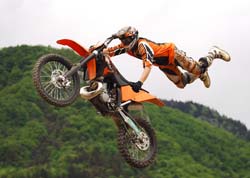 cross-17-05-08-125